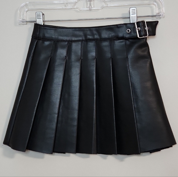 Zara Other - Zara Girls Black Vegan Leather Box Pleated Buckled Skirt, Size 6 ~ EUC